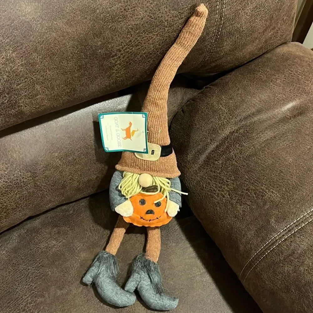 NWT gnome with pumpkin